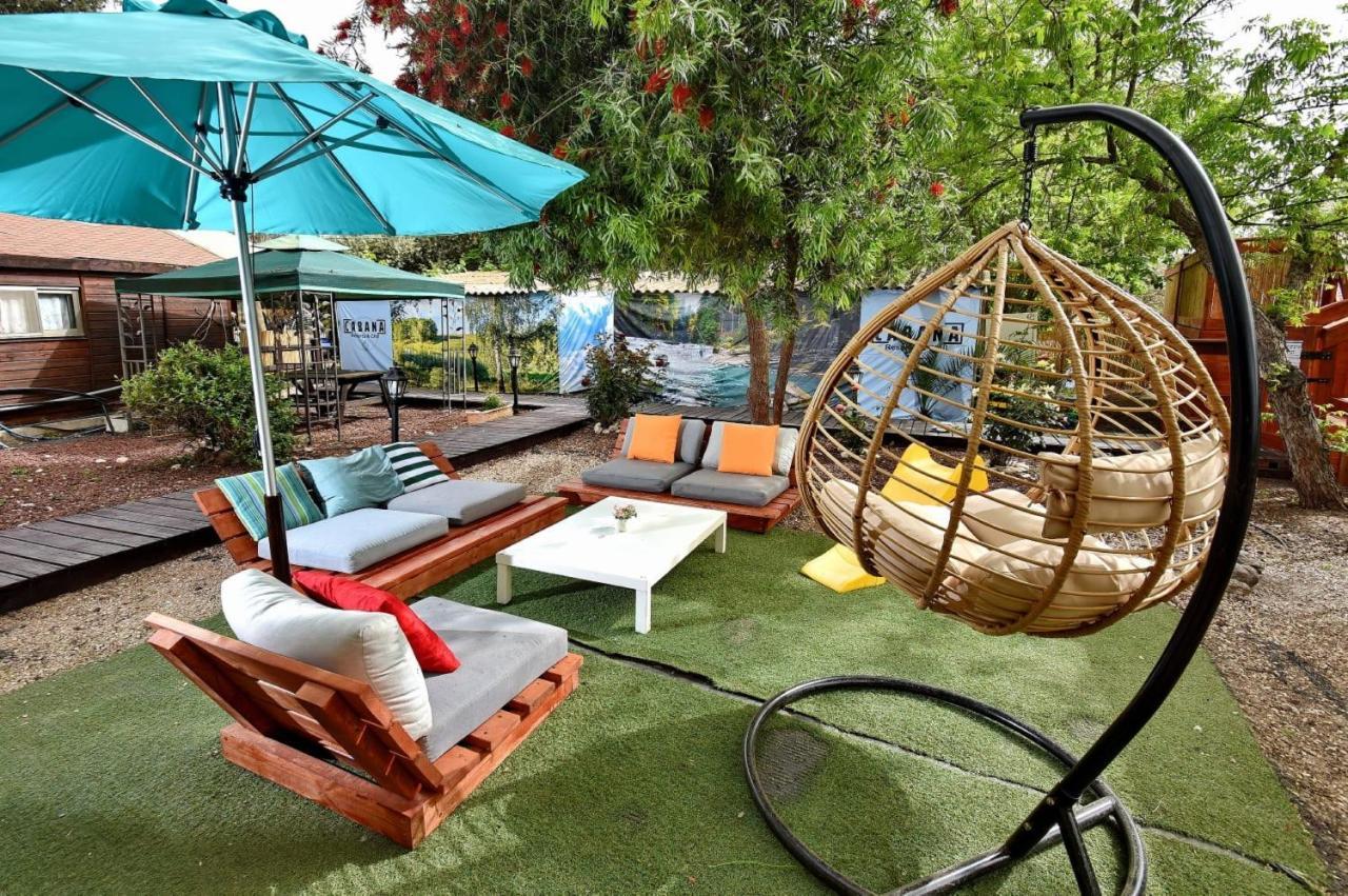 Villa פינה במעיין à Mishmār Hāyardin Extérieur photo