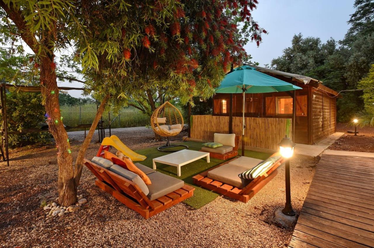 Villa פינה במעיין à Mishmār Hāyardin Extérieur photo